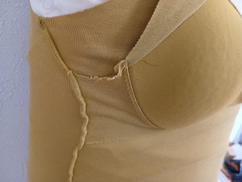 肌着 裏返し チクチク対策